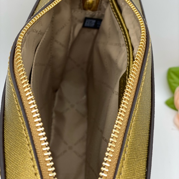 MICHAEL KORS JET SET ITEM LG EW CROSSBODY LEATHER - Picture 11 of 15